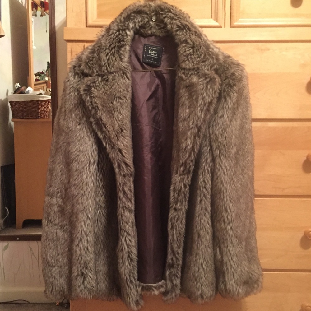 NWOT Fuzzy Faux Fur Coat